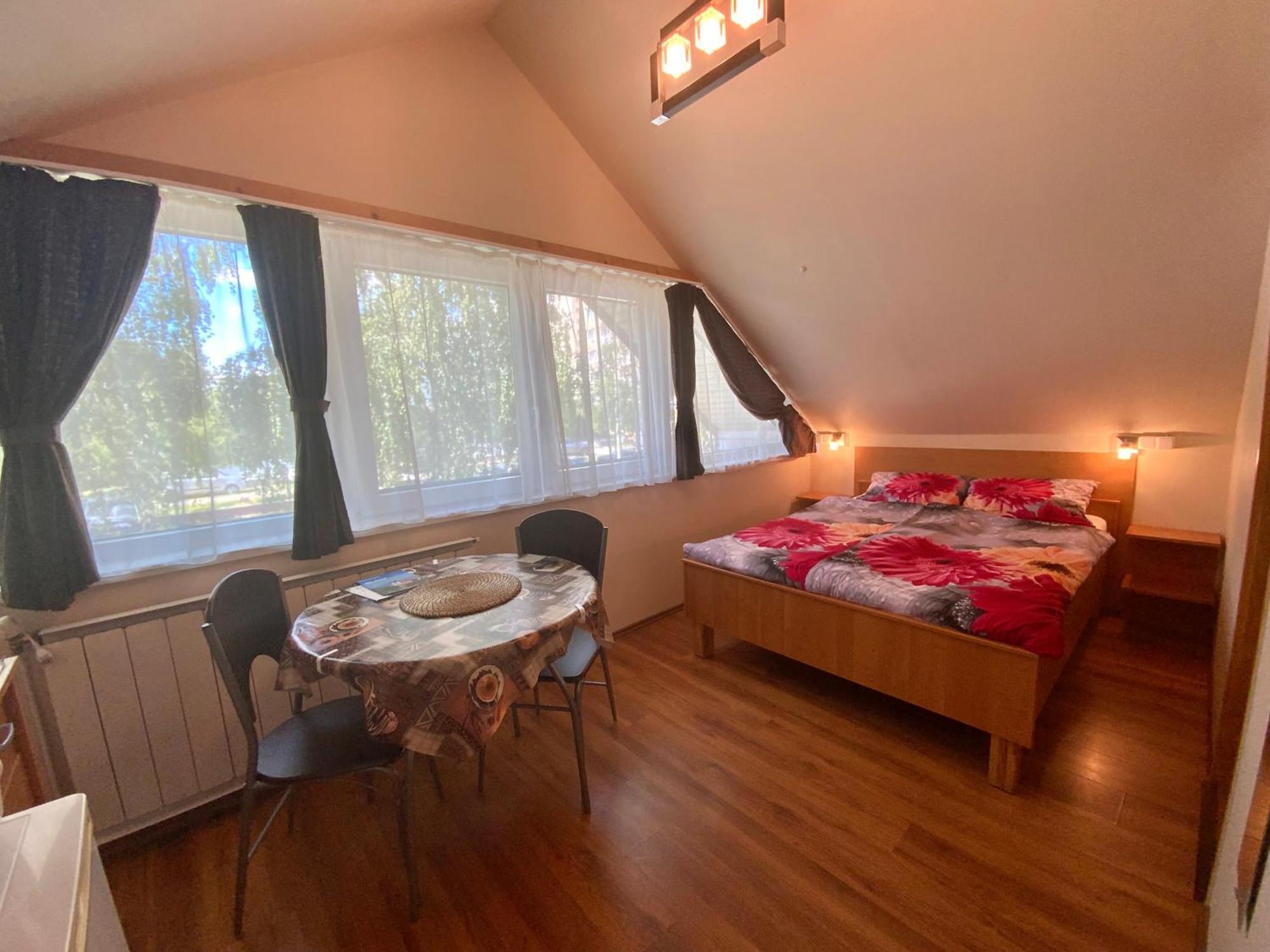 Elso Fecske Apartmanok Siofok Exterior photo