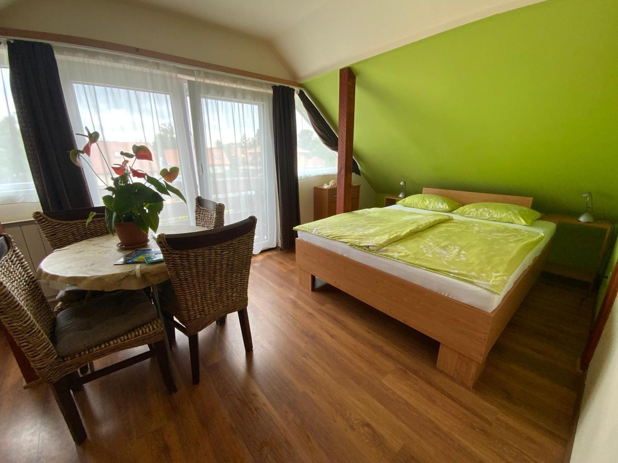 Elso Fecske Apartmanok Siofok Exterior photo
