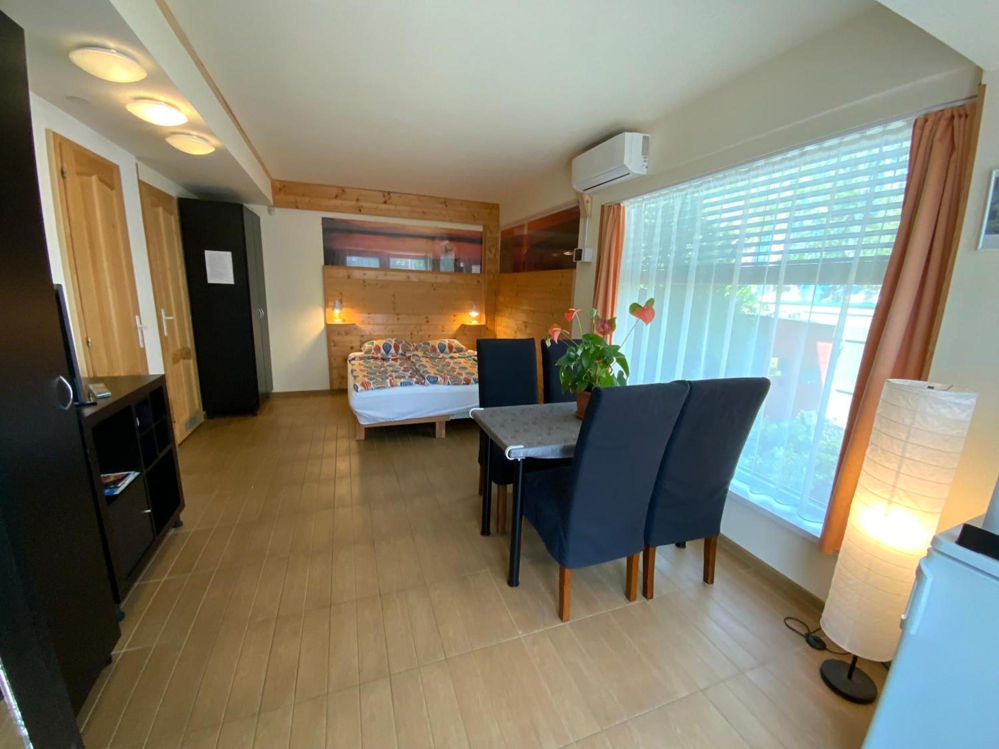 Elso Fecske Apartmanok Siofok Exterior photo