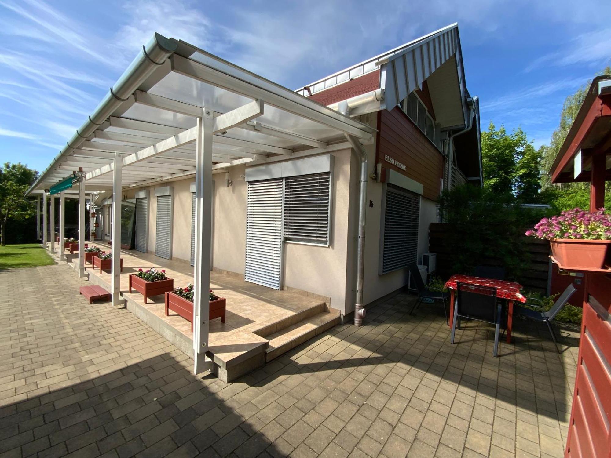 Elso Fecske Apartmanok Siofok Exterior photo